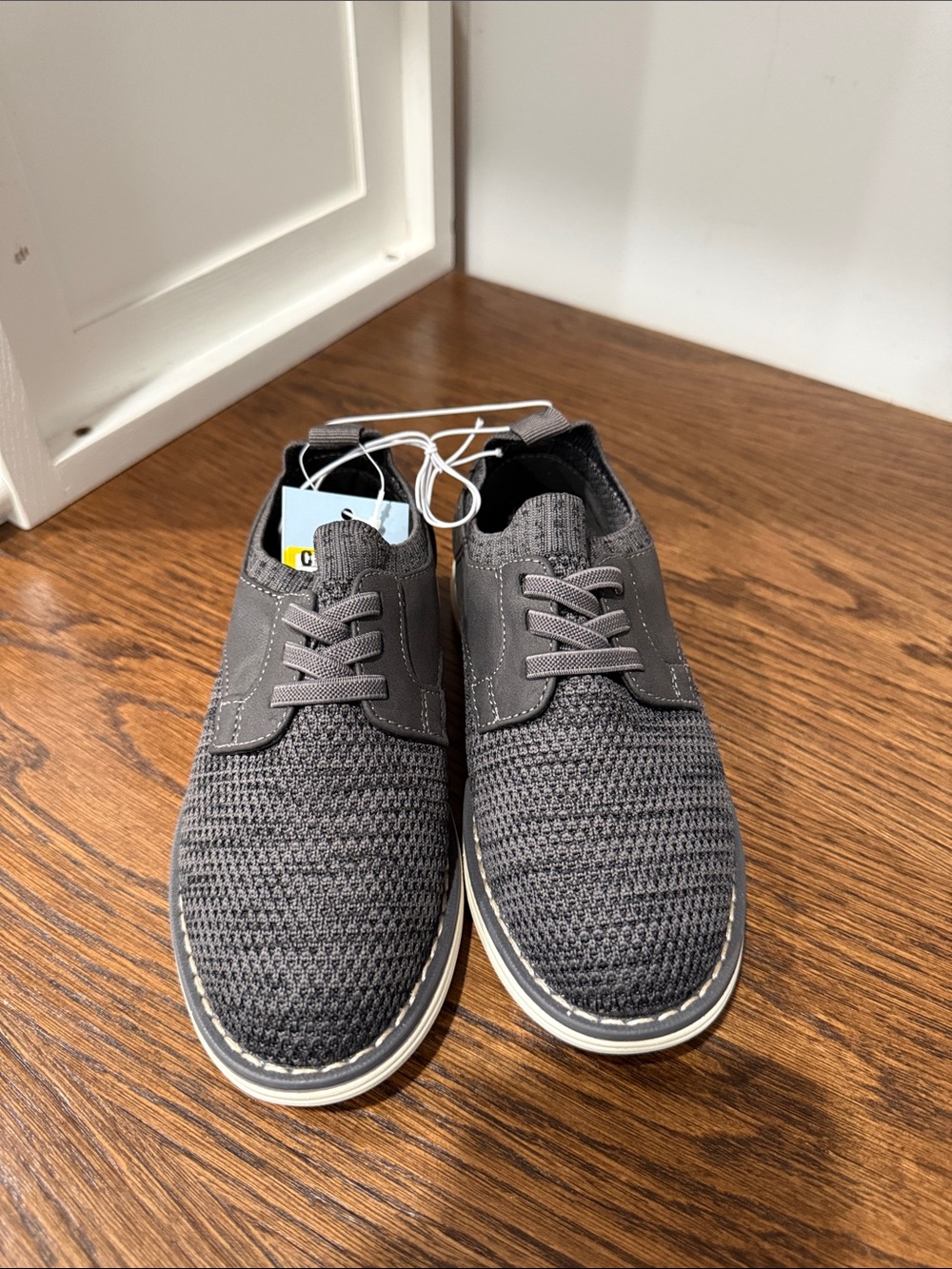 •Gray Boys Cat and Jack Shoes•